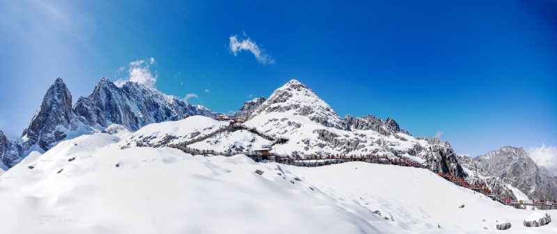 ��������ѩɽ